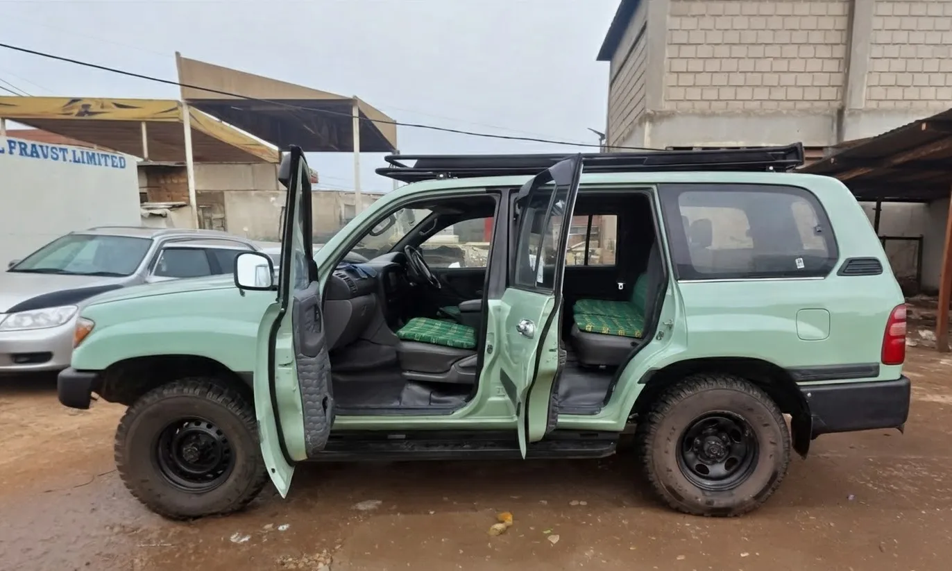 Toyota Land Cruiser V8, photo 4 of 5